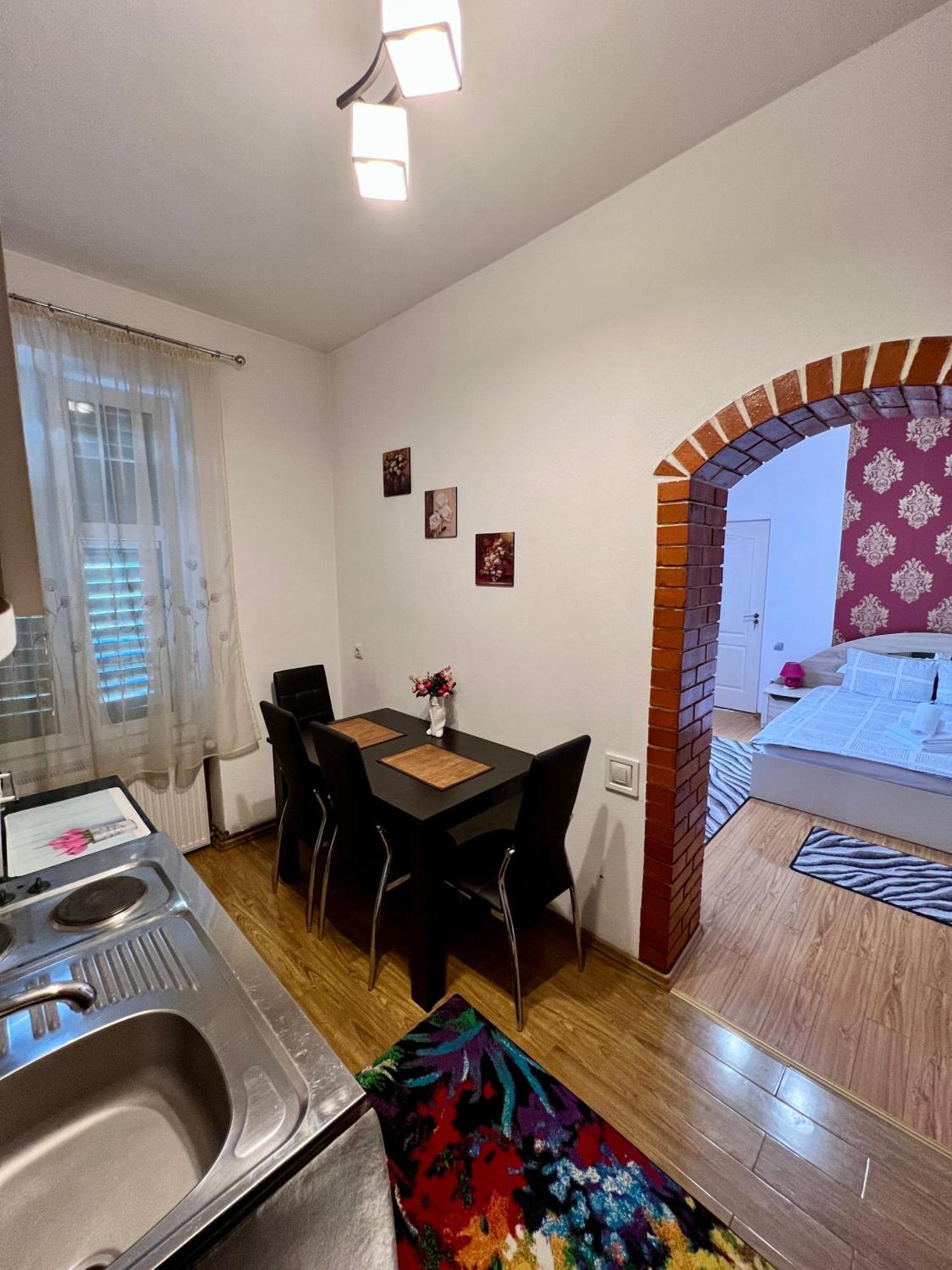 Vio's Getaway Apartament *